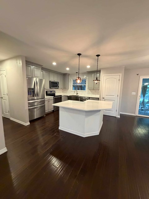841 Niewahner Drive 3 Beds Apartment for Rent