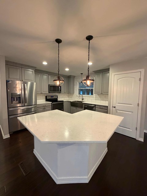 841 Niewahner Drive 3 Beds Apartment for Rent