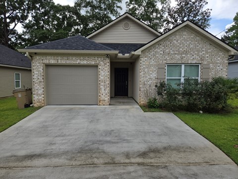 R716 - 1056 Pinemont Drive 3 Beds Apartment for Rent