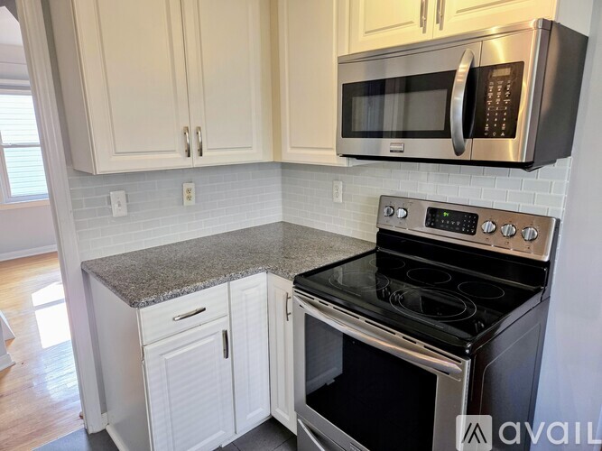2215 East Lincoln Avenue 3 Beds Single Family Home for Rent - Photo gallery 1