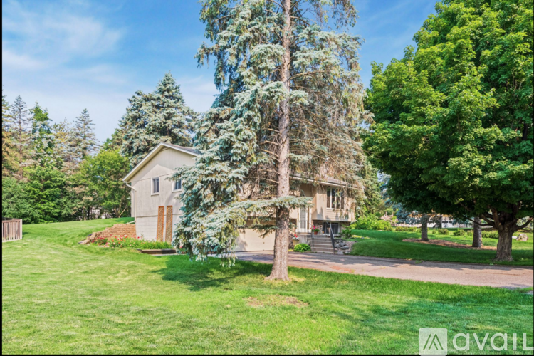 163 Upper Lea Lane 3 Beds Single Family Home for Rent - Photo gallery 3