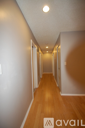 66 Canterbury Court 3 Beds Condo for Rent - Photo gallery 5