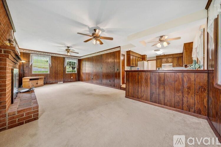 1066 Coopers Cove Rd 3 Beds Single Family Home for Rent - Photo gallery 4
