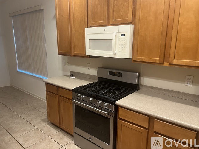 465 Victoria Hills Drive 3 Beds Single Family Home for Rent - Photo gallery 5
