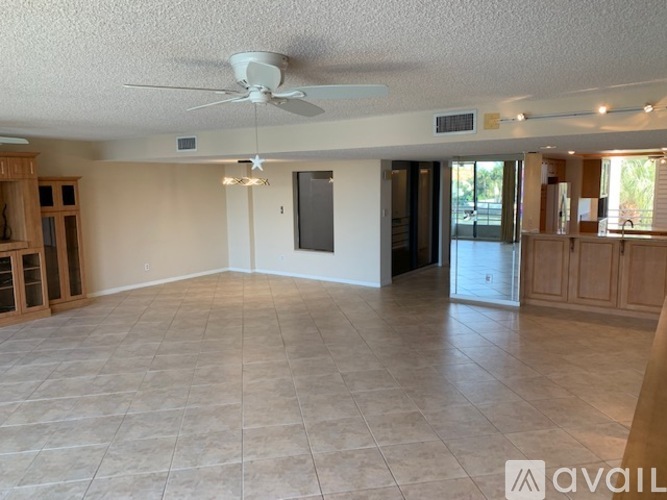 6240 Kipps Colony Court South 2 Beds Condo for Rent - Photo gallery 3