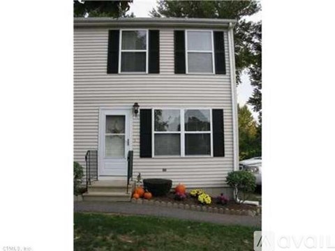 16 Holly Ln 2 Beds Apartment for Rent