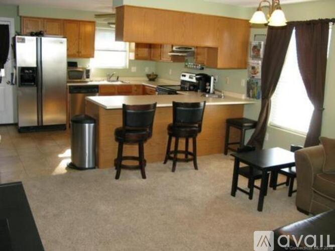 16 Holly Ln 2 Beds Townhouse for Rent - Photo gallery 3