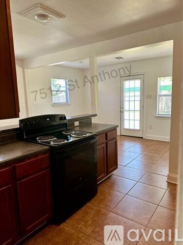 7512 Saint Anthony St 3 Beds Single Family Home for Rent - Photo gallery 5