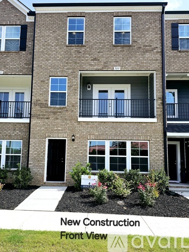 589 Forestville Road 4 Beds Townhouse for Rent - Photo gallery 1