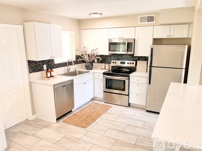 3024 N 39th St 1 Apartment for Rent - Photo gallery 5