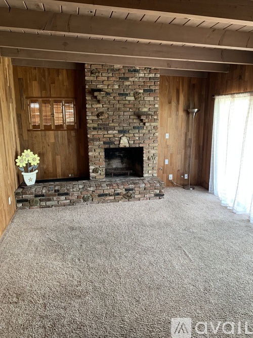 1724 Grace Avenue 3 Beds Single Family Home for Rent - Photo gallery 2