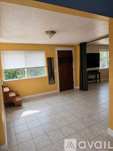 13511 Northeast 76th Street 1 Single Family Home for Rent - Photo gallery 1