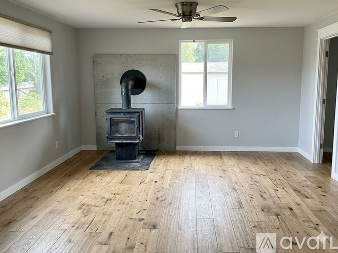 13511 Northeast 76th Street 1 Single Family Home for Rent - Photo gallery 5
