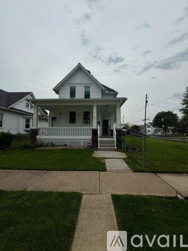 604 Neil St 2 Beds Apartment for Rent