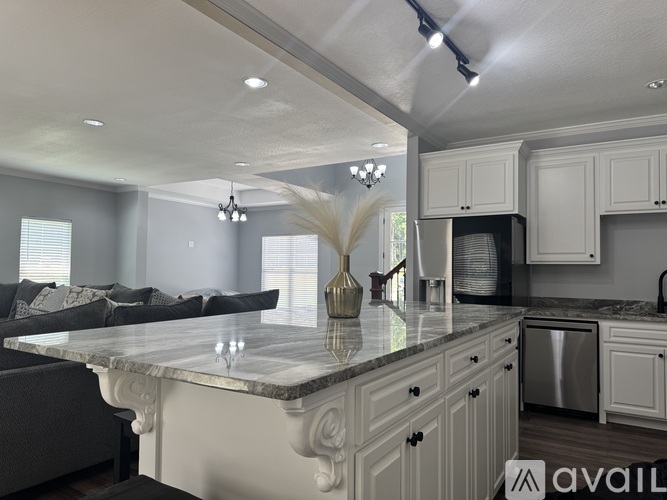 123 Grovewood Dr 5 Beds Single Family Home for Rent - Photo gallery 4