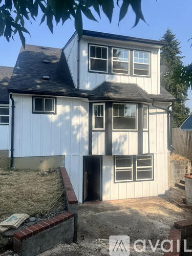 1306 Grand Pl 4 Beds Single Family Home for Rent - Photo gallery 1