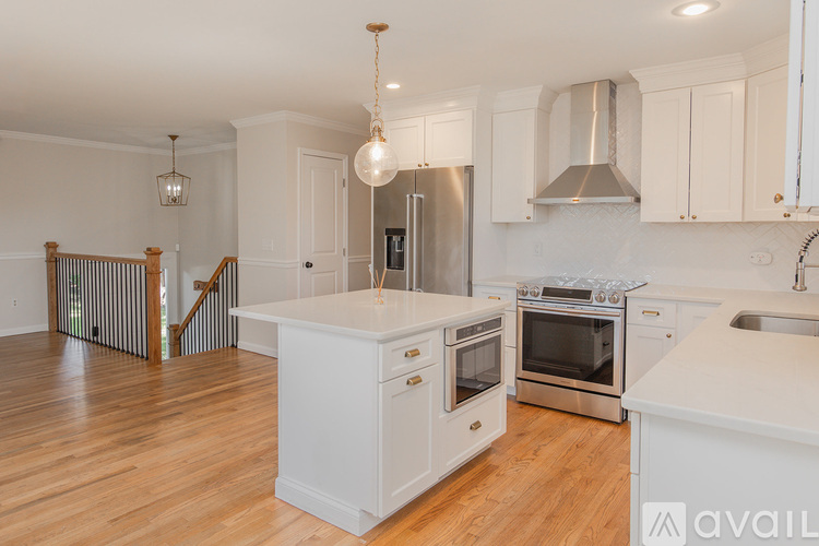 502 Stonewall Avenue 4 Beds Single Family Home for Rent - Photo gallery 3