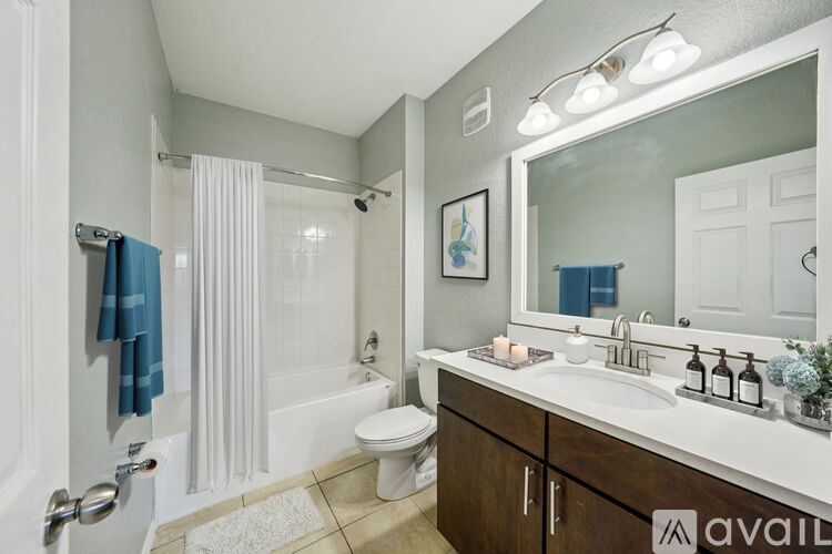 10821 Cross Creek Boulevard 1 Apartment for Rent - Photo gallery 4