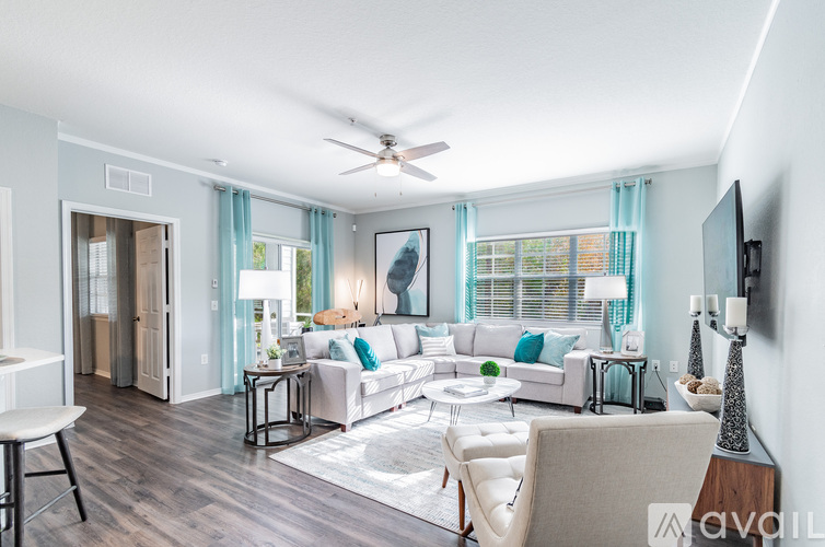 10821 Cross Creek Boulevard 2 Beds Apartment for Rent - Photo gallery 3