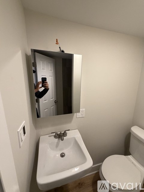 1147 West 17Th Street Studio Apartment for Rent