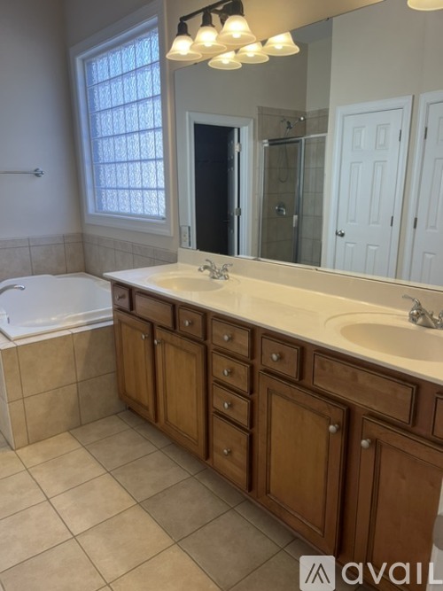 4115 Birkshire Heights 3 Beds Single Family Home for Rent - Photo gallery 5