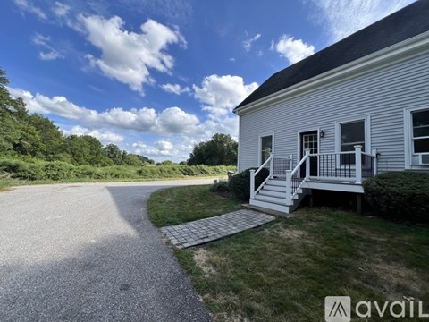 34 Maynard Ave 2 Beds Apartment for Rent