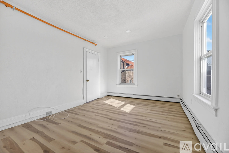 528 Charles St 2 Beds Apartment for Rent - Photo gallery 3