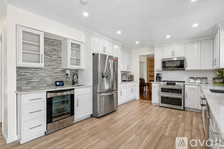 825 Northridge Rd 4 Beds Single Family Home for Rent - Photo gallery 3
