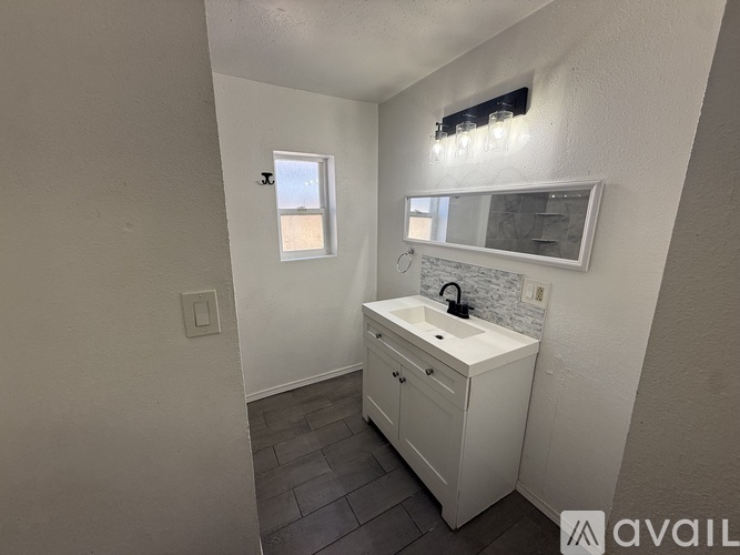 803 Spokane Street 2 Beds Single Family Home for Rent - Photo gallery 3