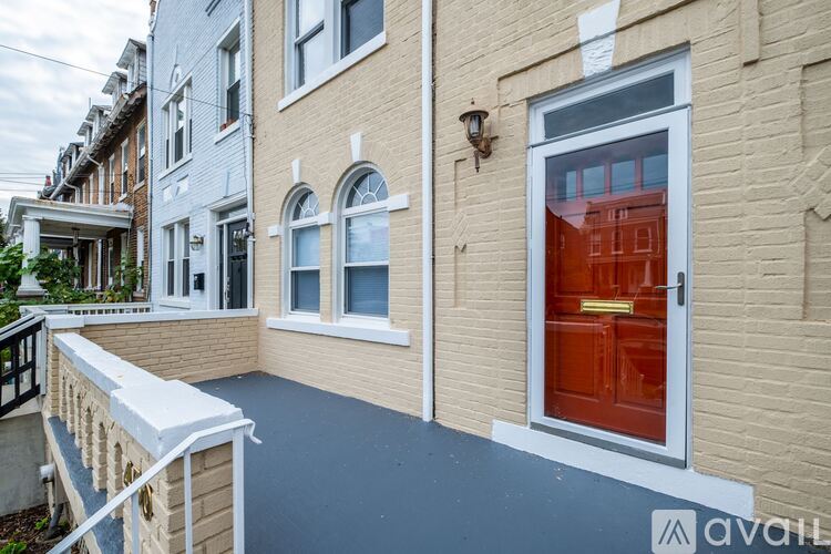 450 Randolph St NW 4 Beds Single Family Home for Rent - Photo gallery 3