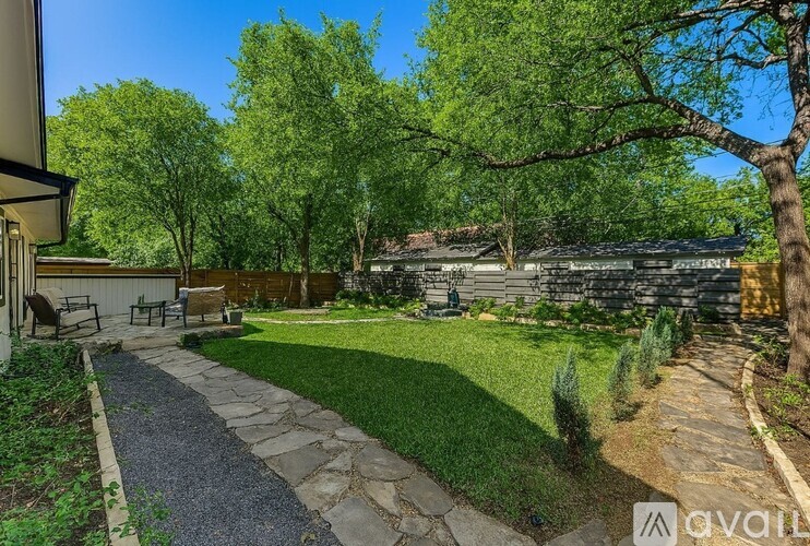 7002 Whispering Oaks Drive 5 Beds Single Family Home for Rent - Photo gallery 3