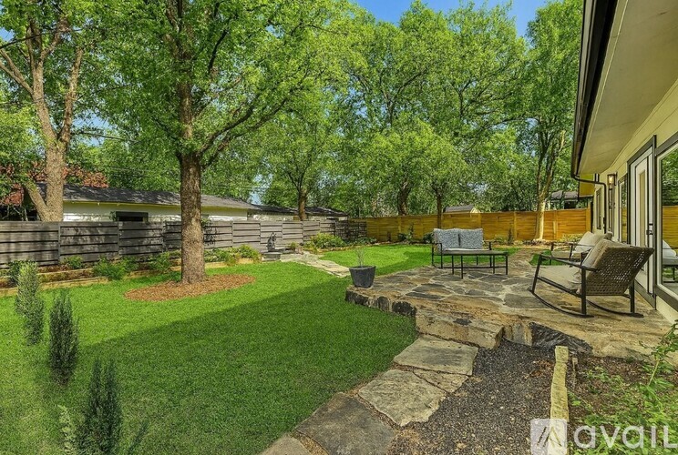 7002 Whispering Oaks Drive 5 Beds Single Family Home for Rent - Photo gallery 4