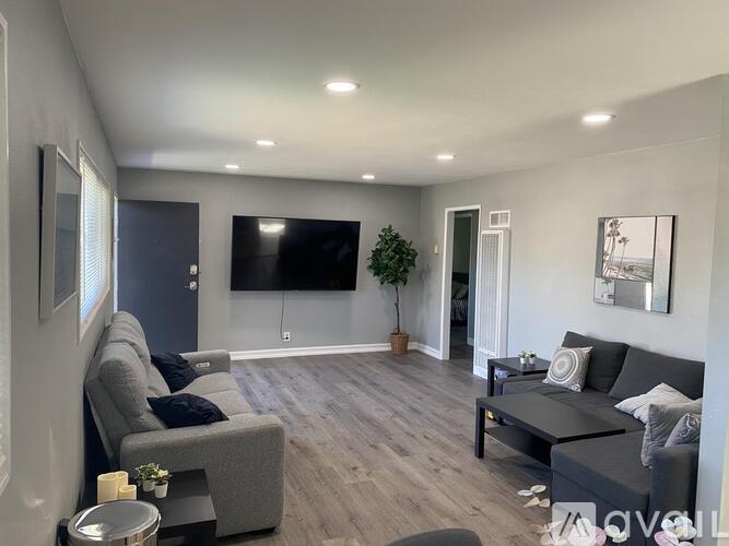 5105 Bellvale Ave 3 Beds Single Family Home for Rent - Photo gallery 2