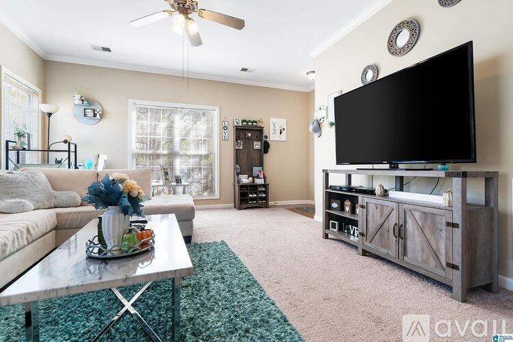 2033 Queens Ct 2 Beds Apartment for Rent - Photo gallery 3