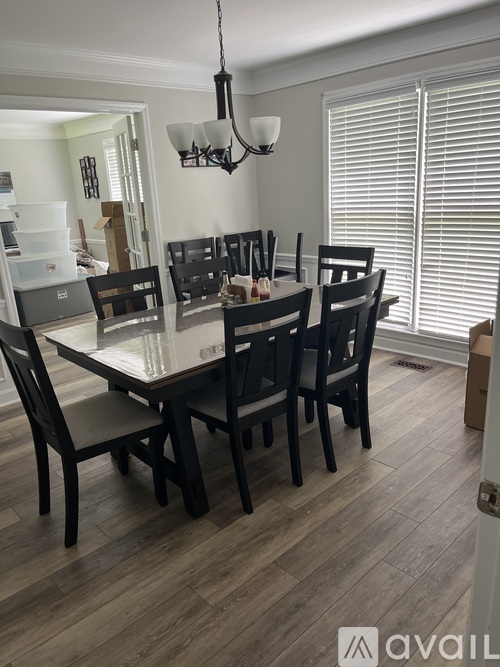 5004 Edith Drive 5 Beds Single Family Home for Rent - Photo gallery 2