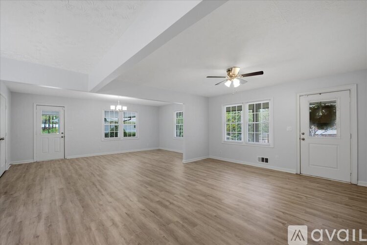 641 Amber Place Southwest 3 Beds Single Family Home for Rent - Photo gallery 4