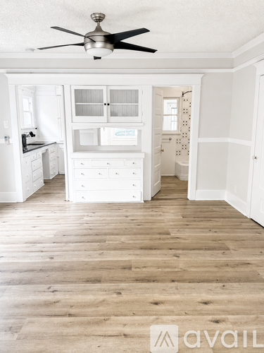 1215 N Detroit St 1 Apartment for Rent - Photo gallery 2