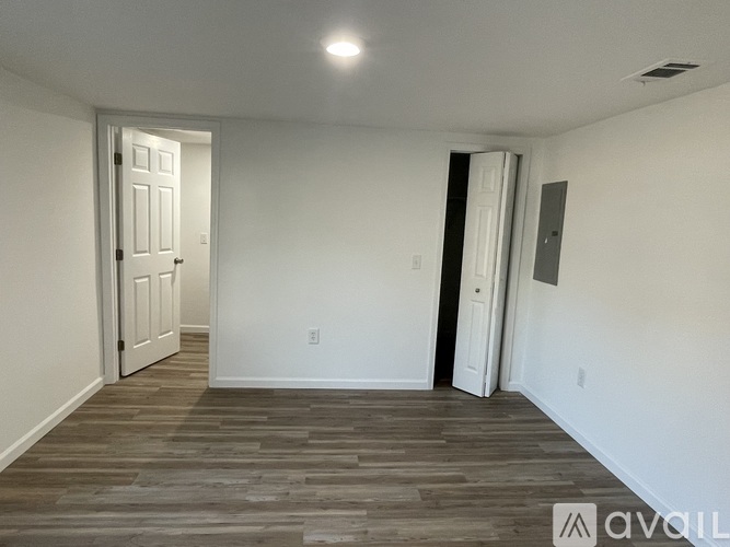 Cowart Ave 2 Beds Apartment for Rent - Photo gallery 4