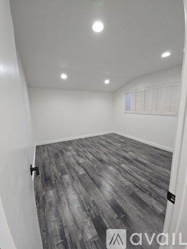 9011 Etiwanda Avenue 3 Beds Apartment for Rent