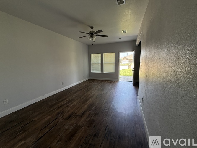 4705 Henry St 3 Beds Single Family Home for Rent - Photo gallery 2