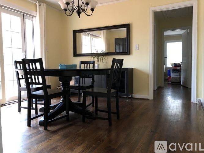 1676 Bristol Drive Northeast 2 Beds Single Family Home for Rent - Photo gallery 3