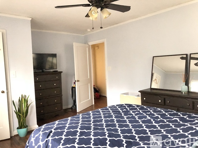 1676 Bristol Drive Northeast 2 Beds Single Family Home for Rent - Photo gallery 5