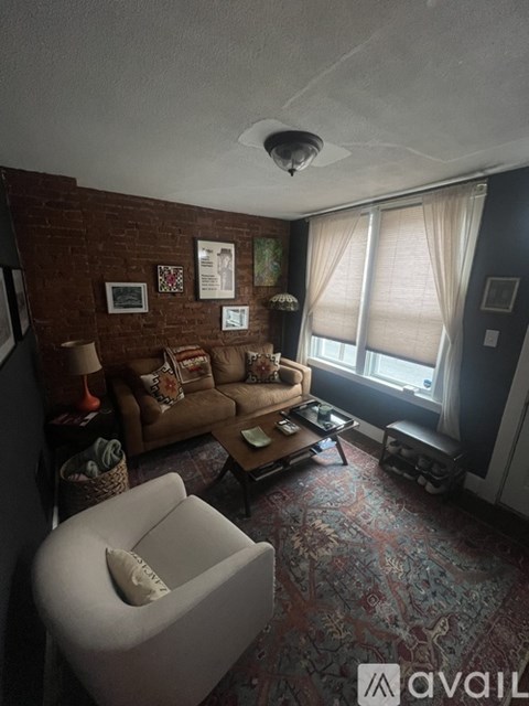 409 North Cherry Street 2 Beds Apartment for Rent