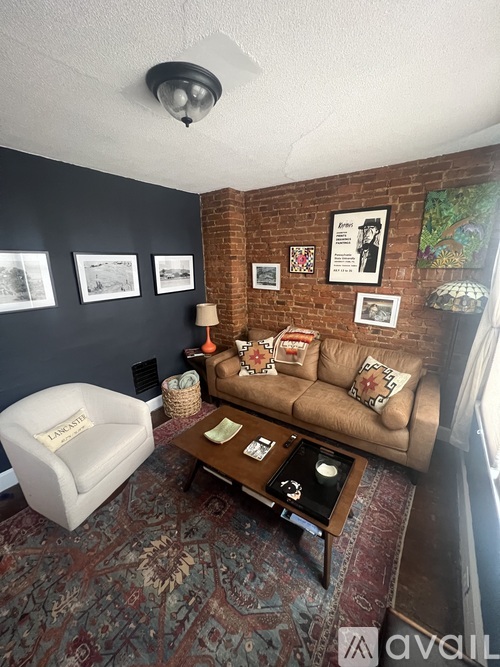 409 North Cherry Street 2 Beds Single Family Home for Rent - Photo gallery 2