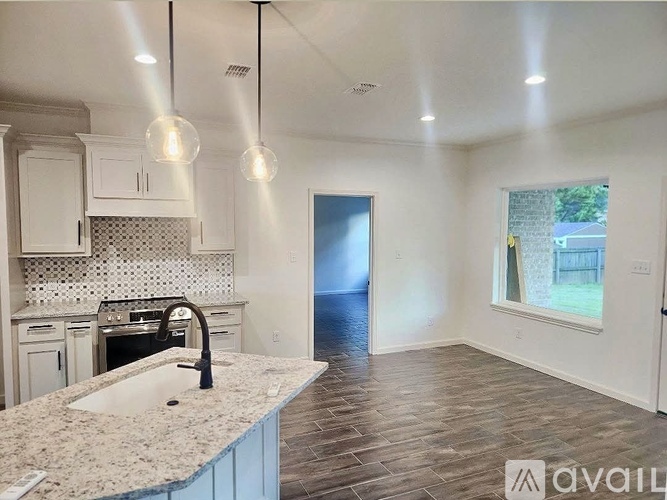 805 Woodridge Cir 4 Beds Single Family Home for Rent - Photo gallery 5