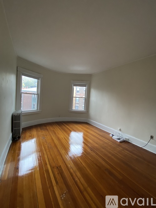 1595 Beacon St 3 Beds Apartment for Rent - Photo gallery 3