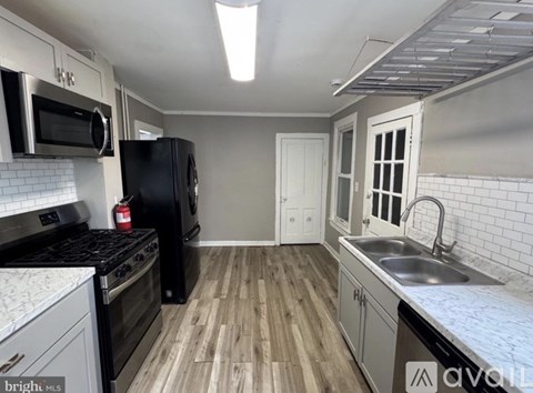 223 S 4Th St 4 Beds Apartment for Rent