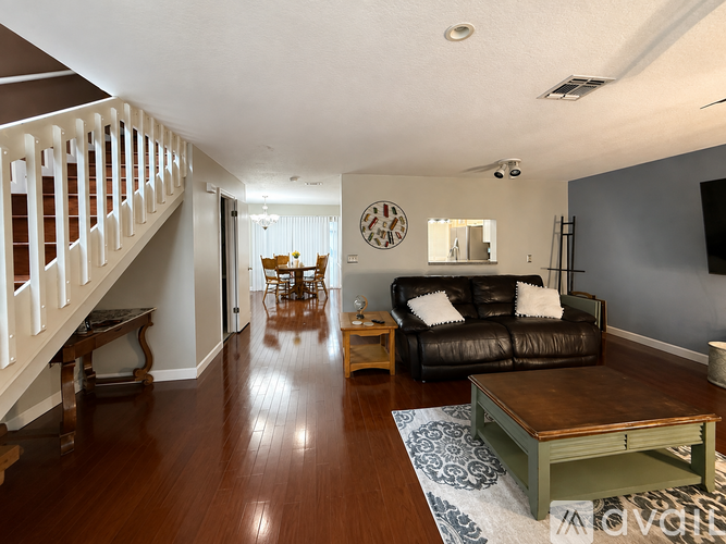 6020 Scotchwood Glen 3 Beds Townhouse for Rent - Photo gallery 5