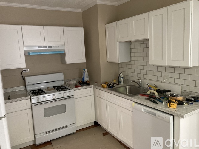 735 Allen St 3 Beds Apartment for Rent - Photo gallery 2