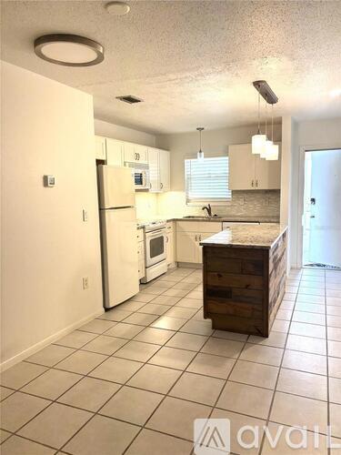 2115 9th Ave W 2 Beds Condo for Rent - Photo gallery 2